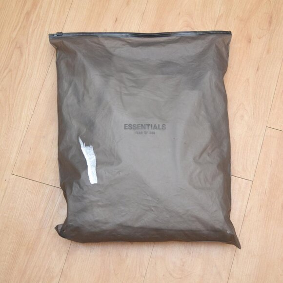 Essentials Fear of God Men's Hoodie Medium BNWT - Picture 8 of 8